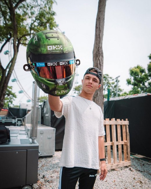 Гонщик «Формулы-1» Ландо Норрис выступит в шлеме Мастера Чифа из Halo на Гран-при Сингапура - Игры