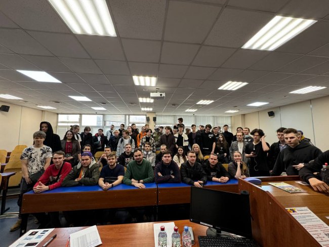 StrangeR: «В университете «Синергия» провел встречу со студентами специальностей менеджмента и медиа в киберспорте»